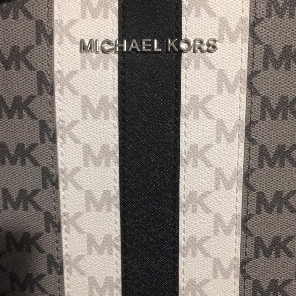 Michael Kors  brand new Morgan tote - Picture 7 of 8